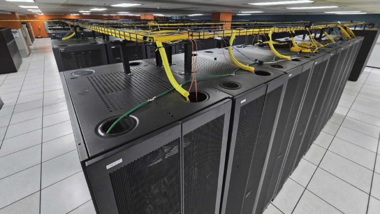 为什么现代企业选择共置来获得基础设施稳定性